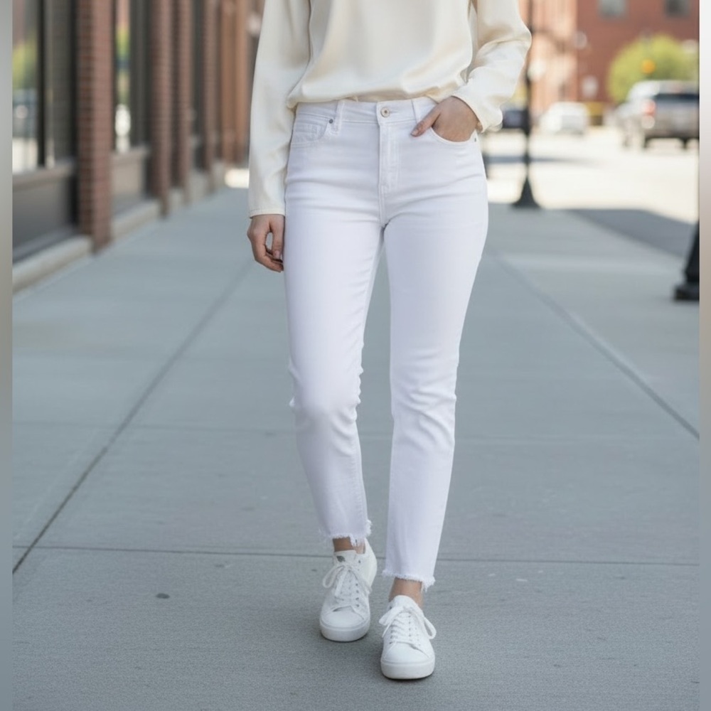 Sofia by Sofia Vergara Women's Crisp White Skinny Jeans size 6🛍️